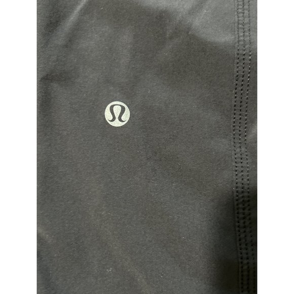 Lululemon Women's Cropped Pants Black Drawstring Closure Zip Pocket Size 6 - Picture 4 of 5